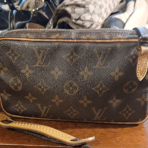 Louis Vuitton Handbags - Louis Vuitton Monogram Brown Pouch